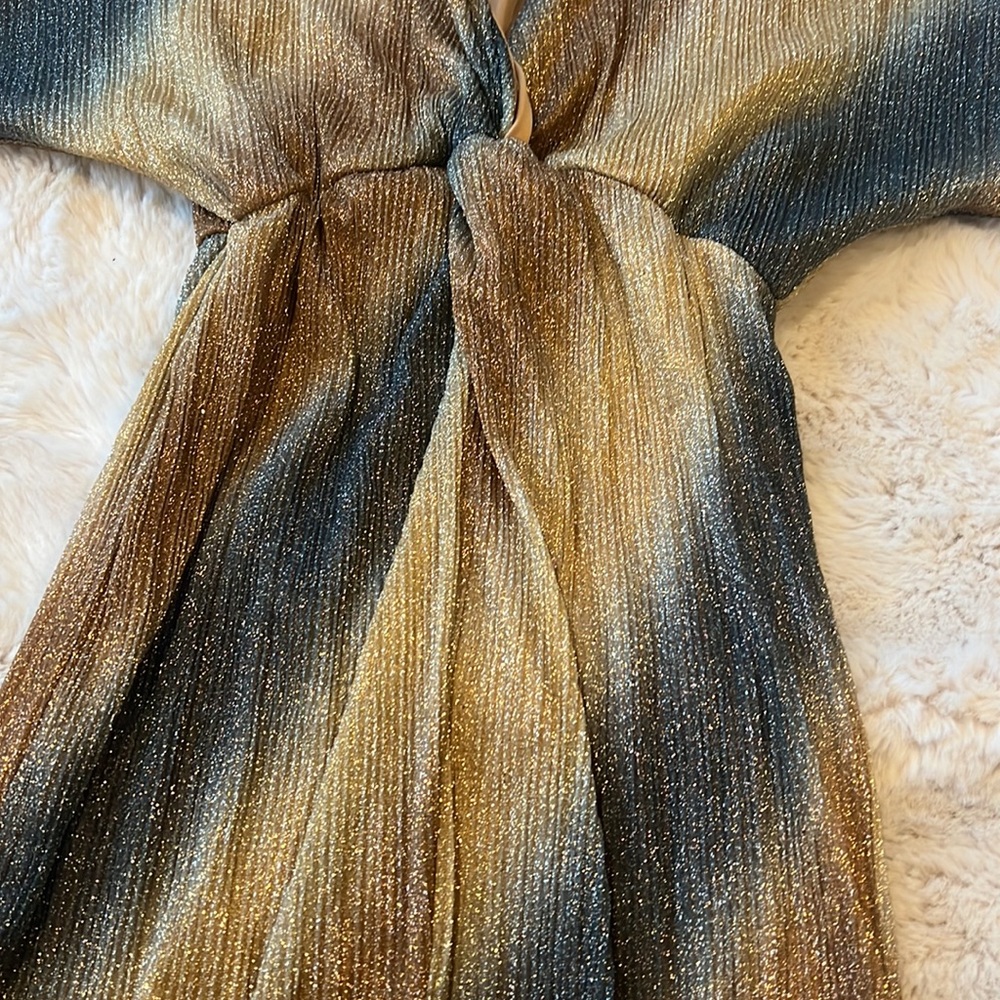 M dress gorg gold threading through out